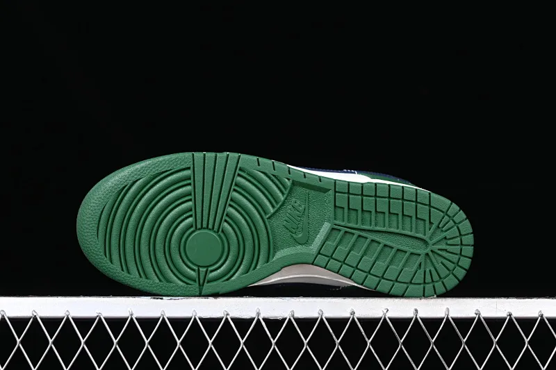 All categories Nk SB Dunk series Nk SB Dunk Low low-top sneakers Nk Dunk Low "Gorge Green" retro white and green SB low-top sports and leisure sneakers DD1503-300